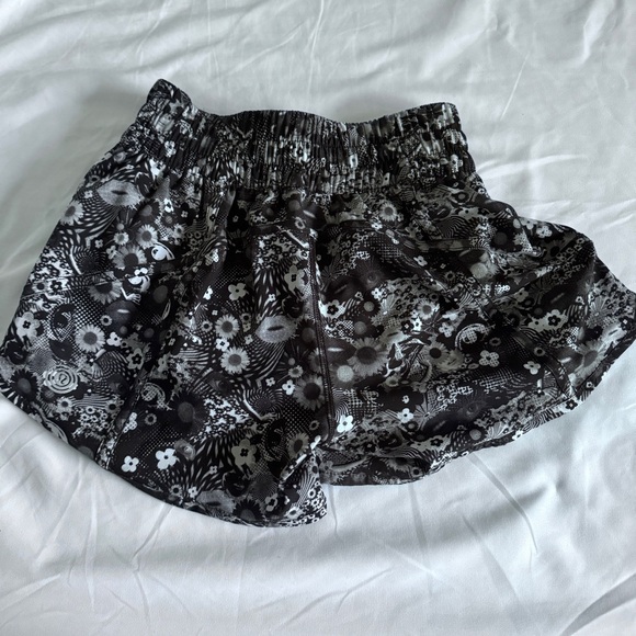 🆕 Lululemon Seawheeze 2017 Tracker Short V - Picture 5 of 7